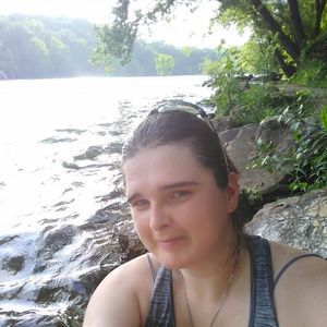 Meet your Posher, Leslie